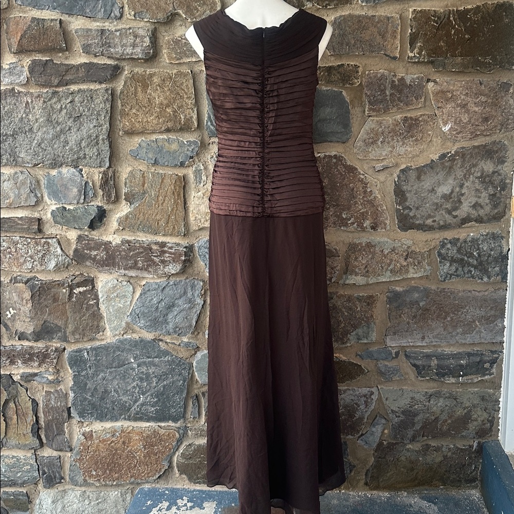 Tadashi Collection Brown Ruched Evening Gown Sleeveless Draped Maxi Dress M - Picture 6 of 8
